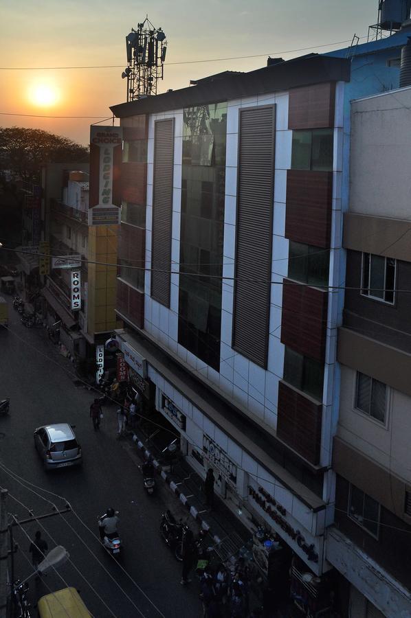 Grand Choice Bangalore Quarto foto